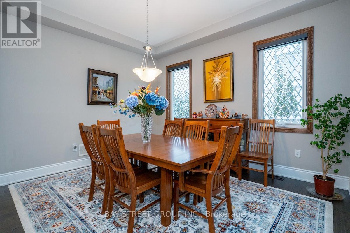 39 Cairns Gate, King, Ontario  L7B 0P5 - Photo 4 - N12627628