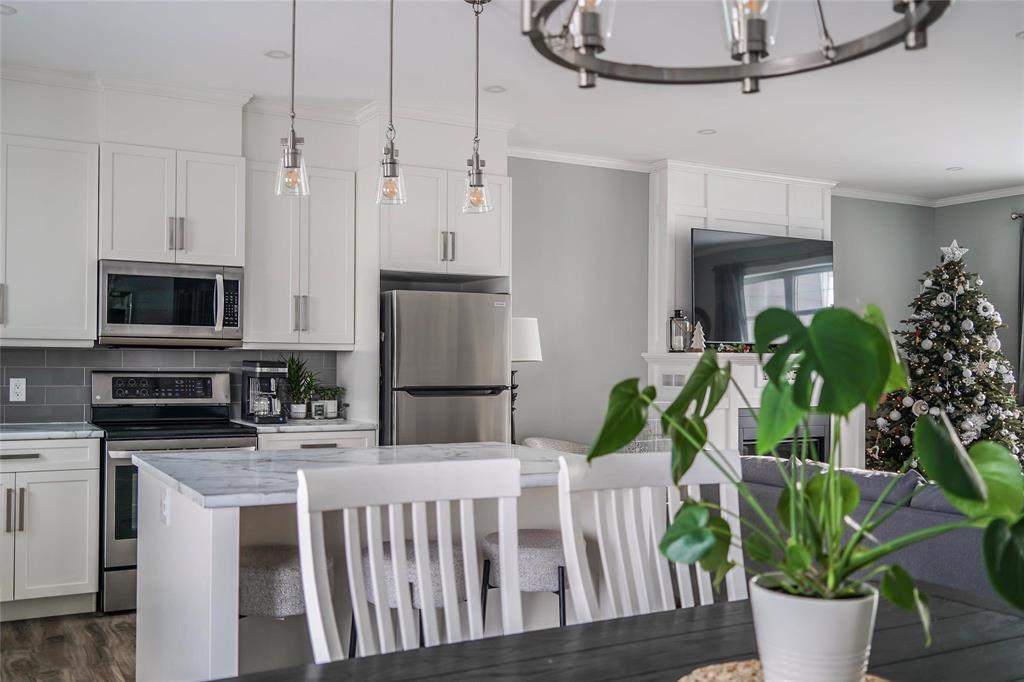 615 Cote Avenue E, St Pierre-Jolys, Manitoba  R0A 1V0 - Photo 13 - 202529808