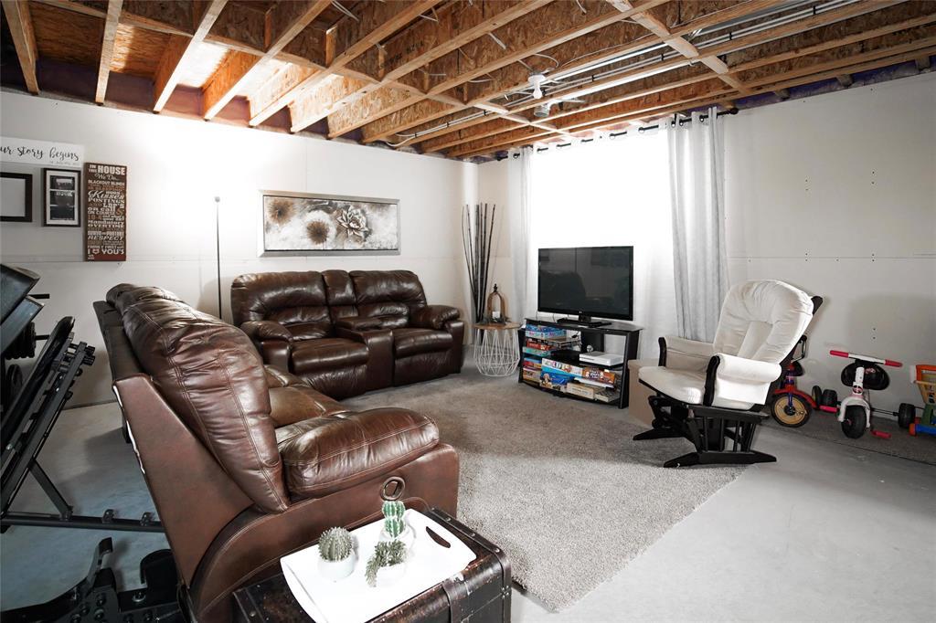 615 Cote Avenue E, St Pierre-Jolys, Manitoba  R0A 1V0 - Photo 30 - 202529808