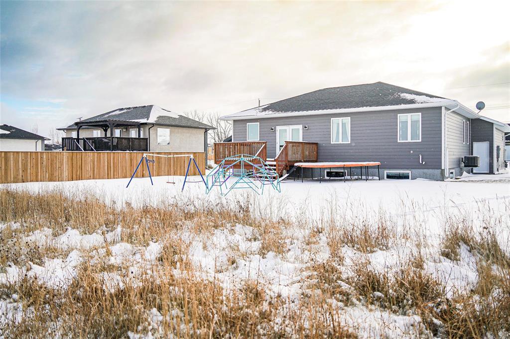 615 Cote Avenue E, St Pierre-Jolys, Manitoba  R0A 1V0 - Photo 34 - 202529808