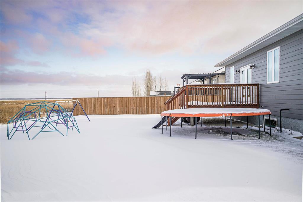 615 Cote Avenue E, St Pierre-Jolys, Manitoba  R0A 1V0 - Photo 4 - 202529808