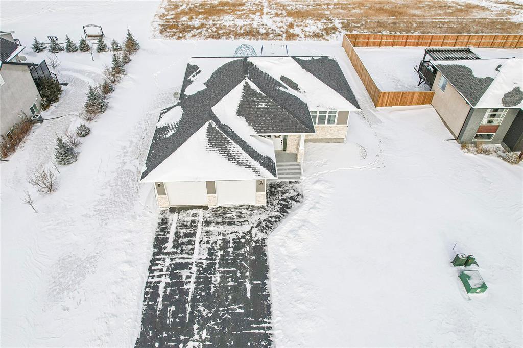 615 Cote Avenue E, St Pierre-Jolys, Manitoba  R0A 1V0 - Photo 5 - 202529808