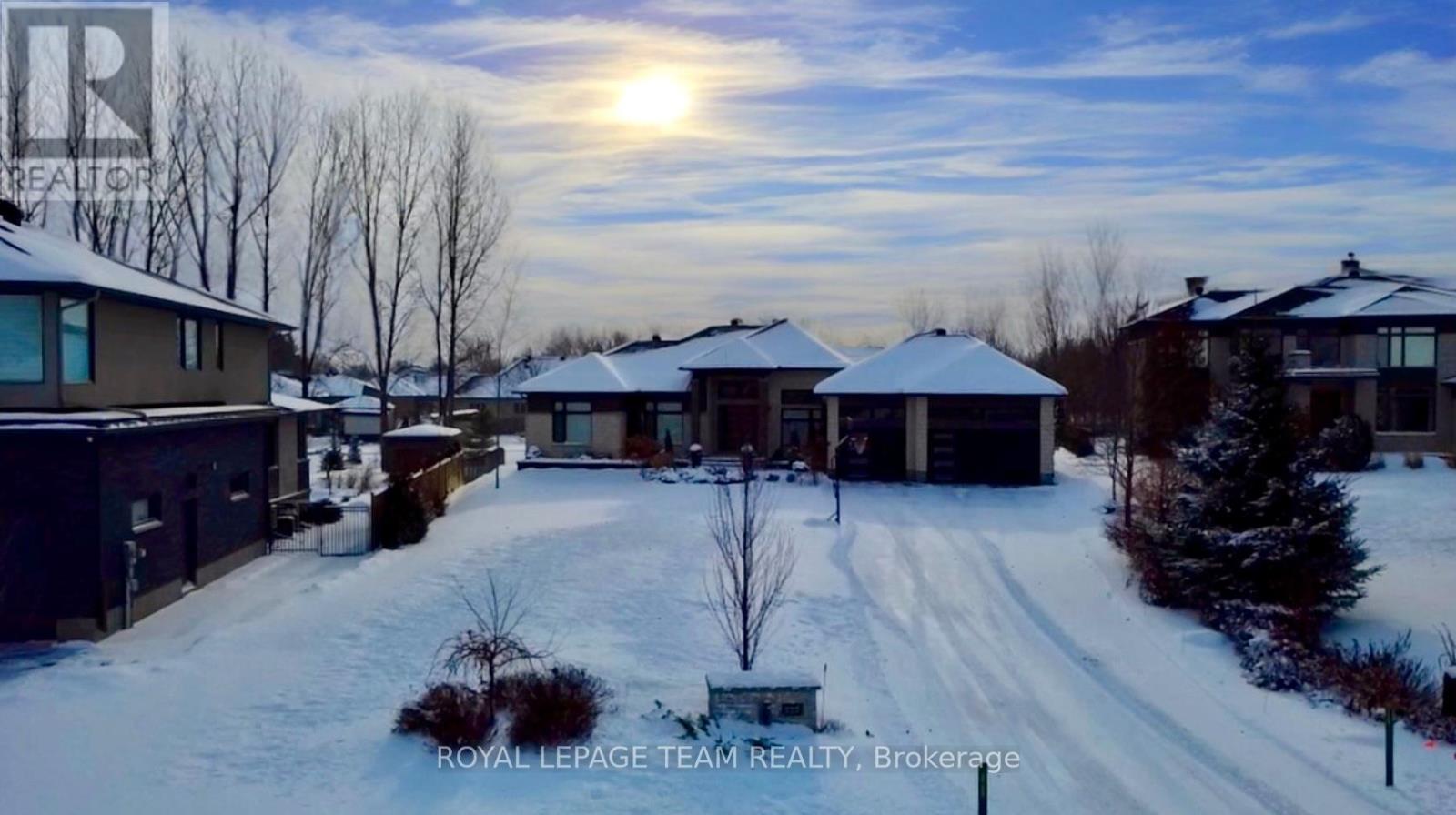 525 LEIMERK COURT, Ottawa, Ontario