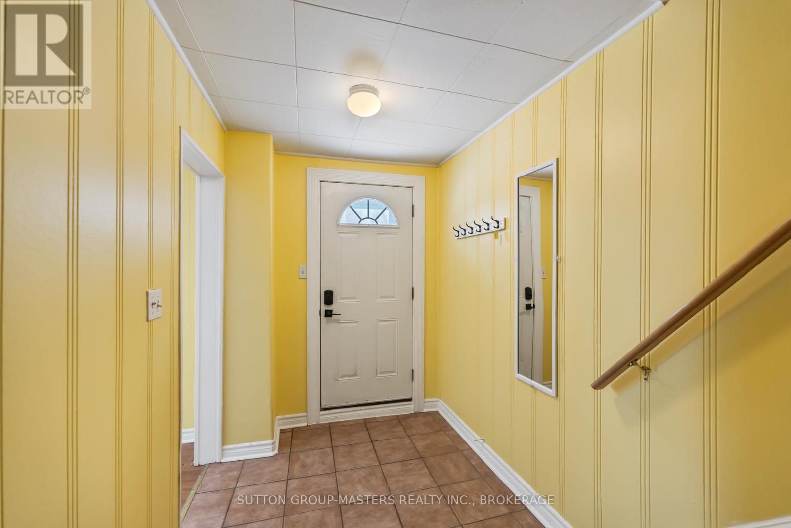 45 Russell Street, Kingston, Ontario  K7K 2E6 - Photo 12 - X12627720