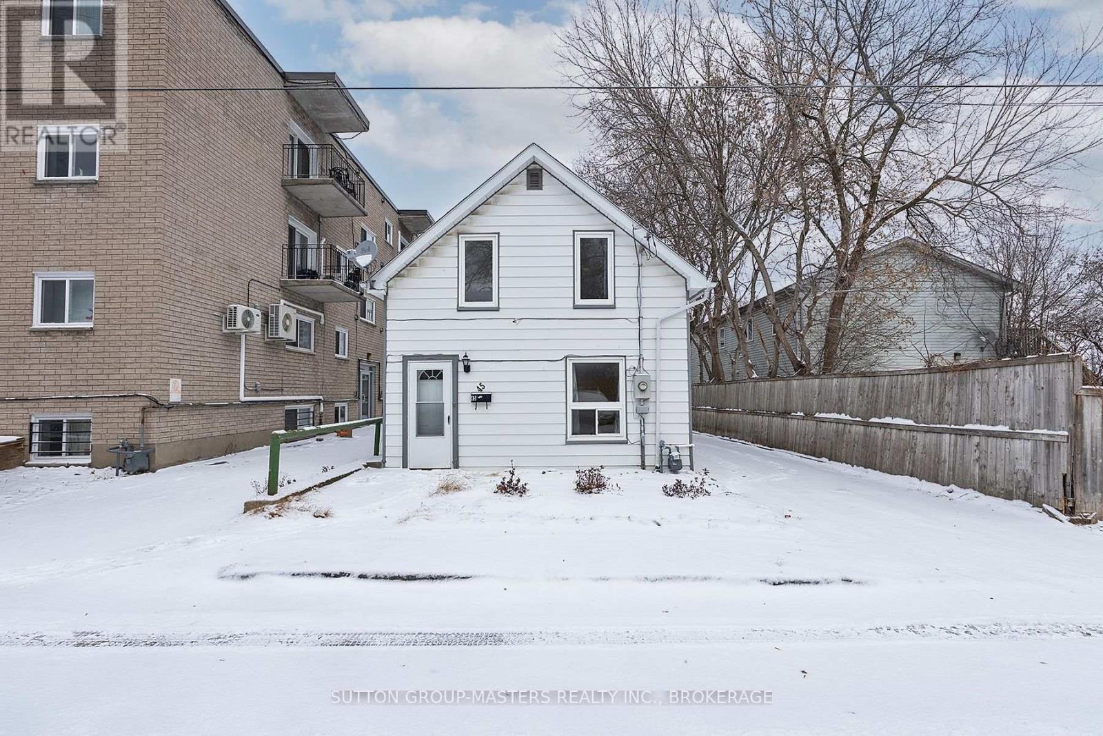 45 Russell Street, Kingston, Ontario  K7K 2E6 - Photo 2 - X12627720