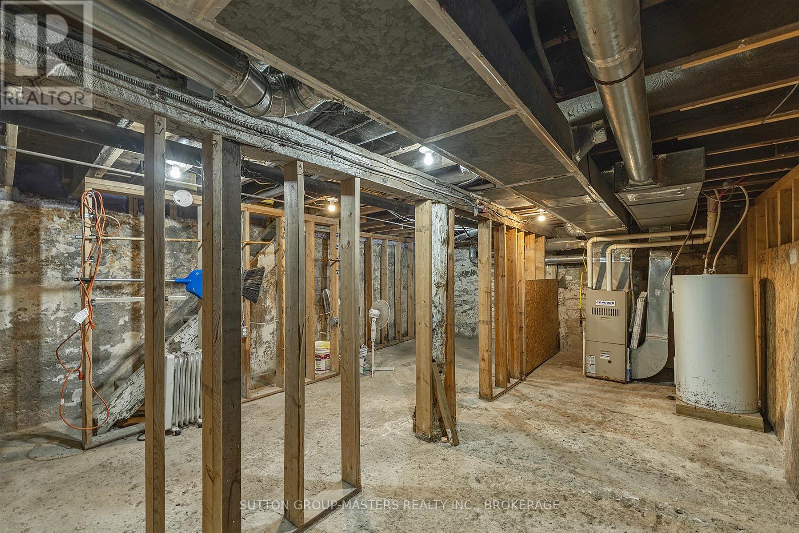 45 Russell Street, Kingston, Ontario  K7K 2E6 - Photo 35 - X12627720