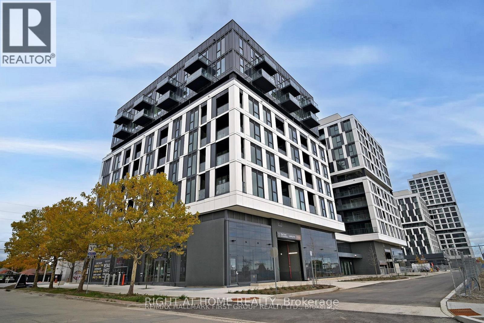 405 - 1037 The Queensway, Toronto, Ontario  M8Z 6C7 - Photo 3 - W12627586