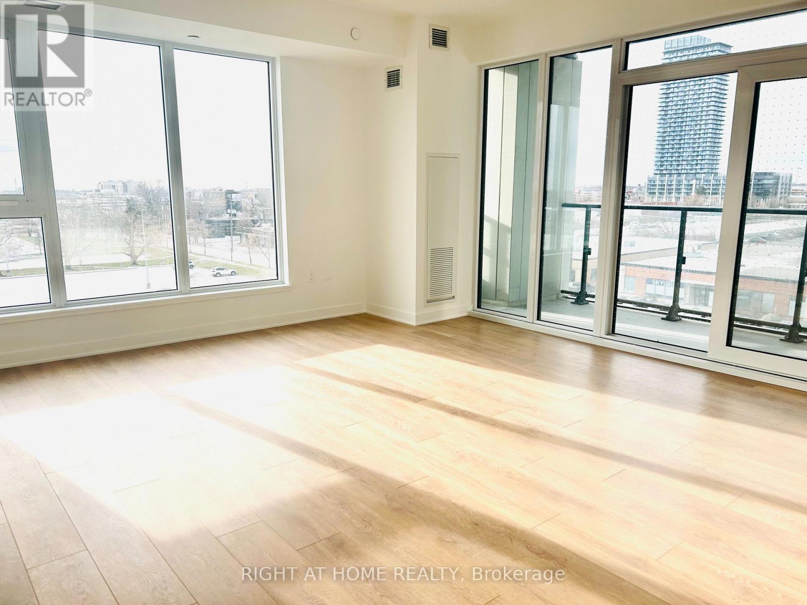 405 - 1037 The Queensway, Toronto, Ontario  M8Z 6C7 - Photo 5 - W12627586