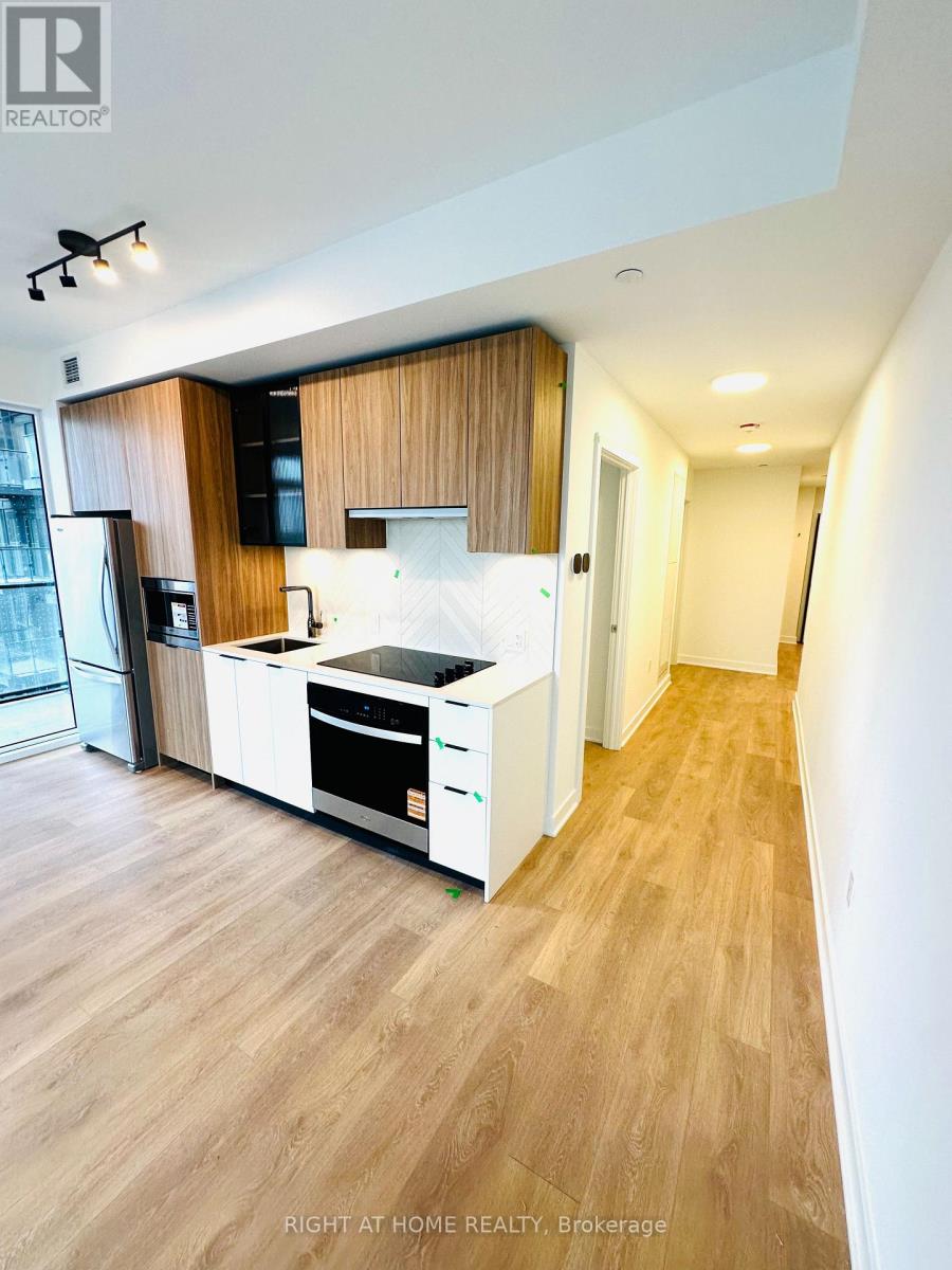 405 - 1037 The Queensway, Toronto, Ontario  M8Z 6C7 - Photo 8 - W12627586