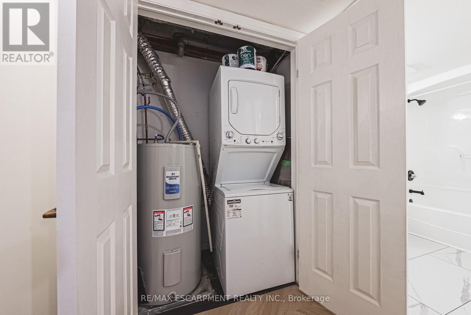 206 - 2030 Cleaver Avenue, Burlington, Ontario  L7M 4C3 - Photo 17 - W12627590