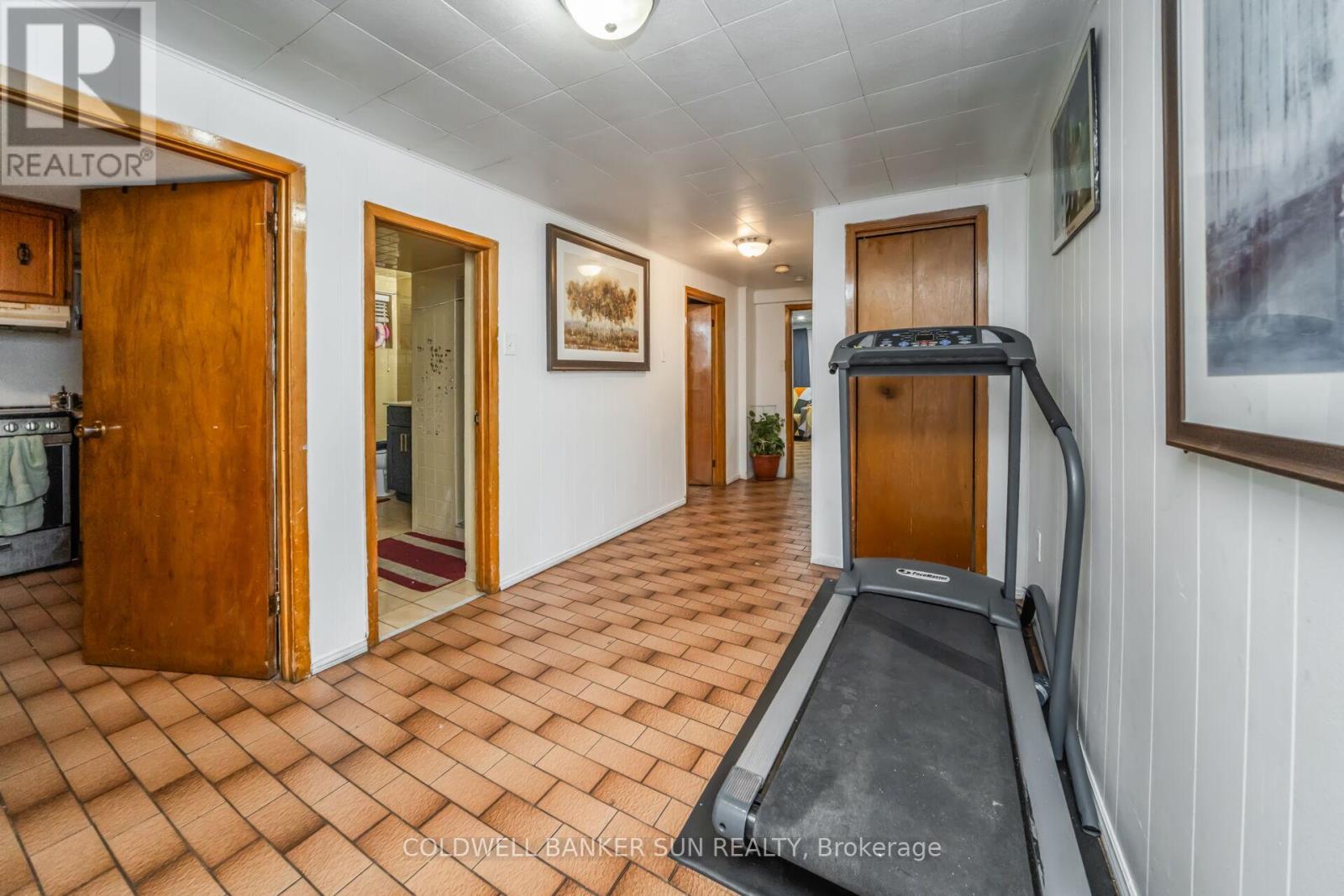 69 Songwood Drive, Toronto, Ontario  M9M 1X4 - Photo 30 - W12627600