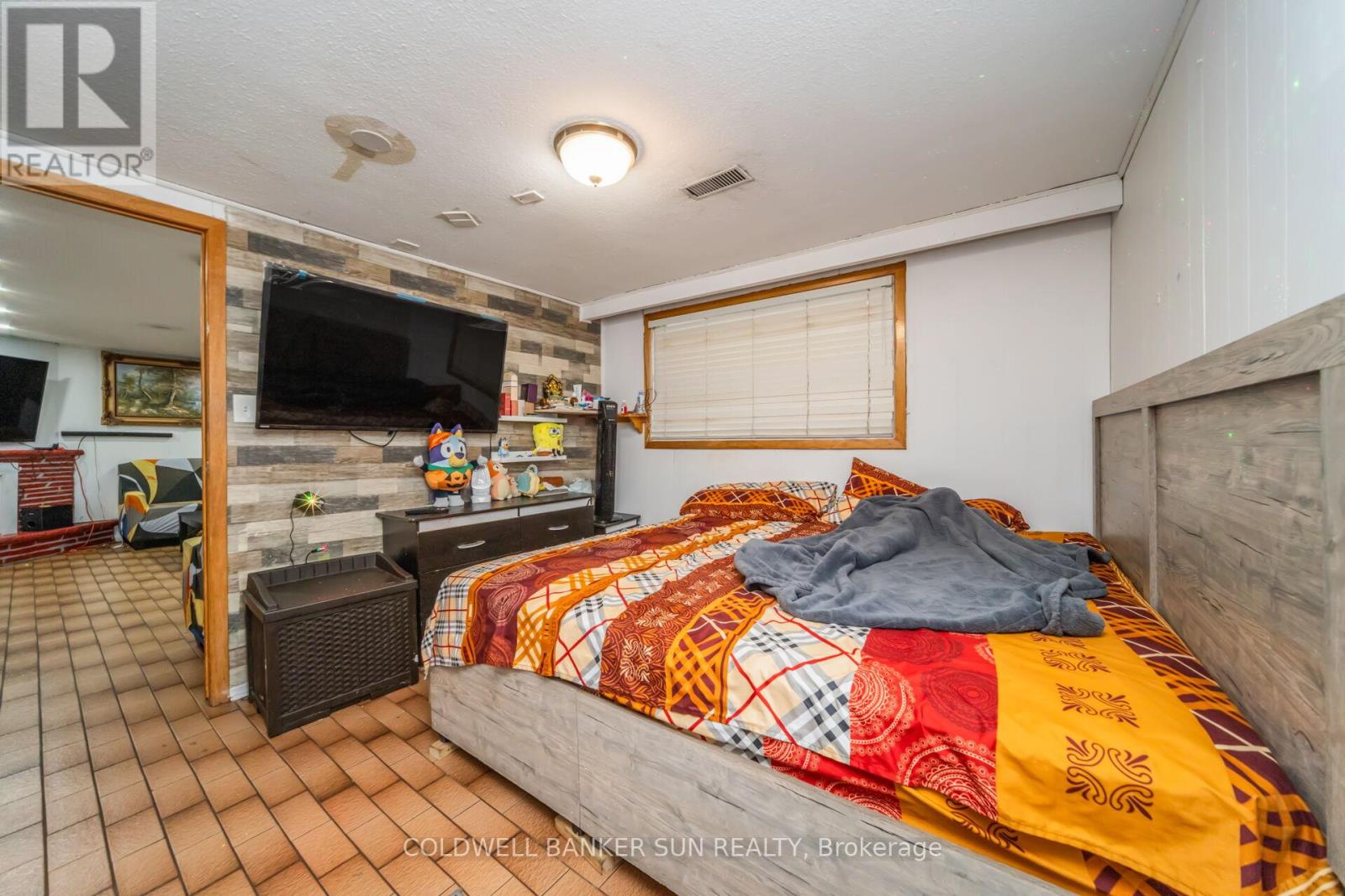 69 Songwood Drive, Toronto, Ontario  M9M 1X4 - Photo 39 - W12627600