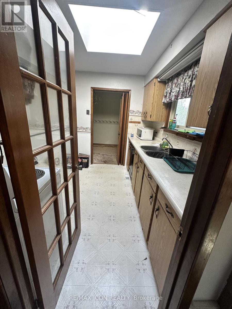 114 Archer Crescent, London South, Ontario  N6E 2A5 - Photo 13 - X12627662