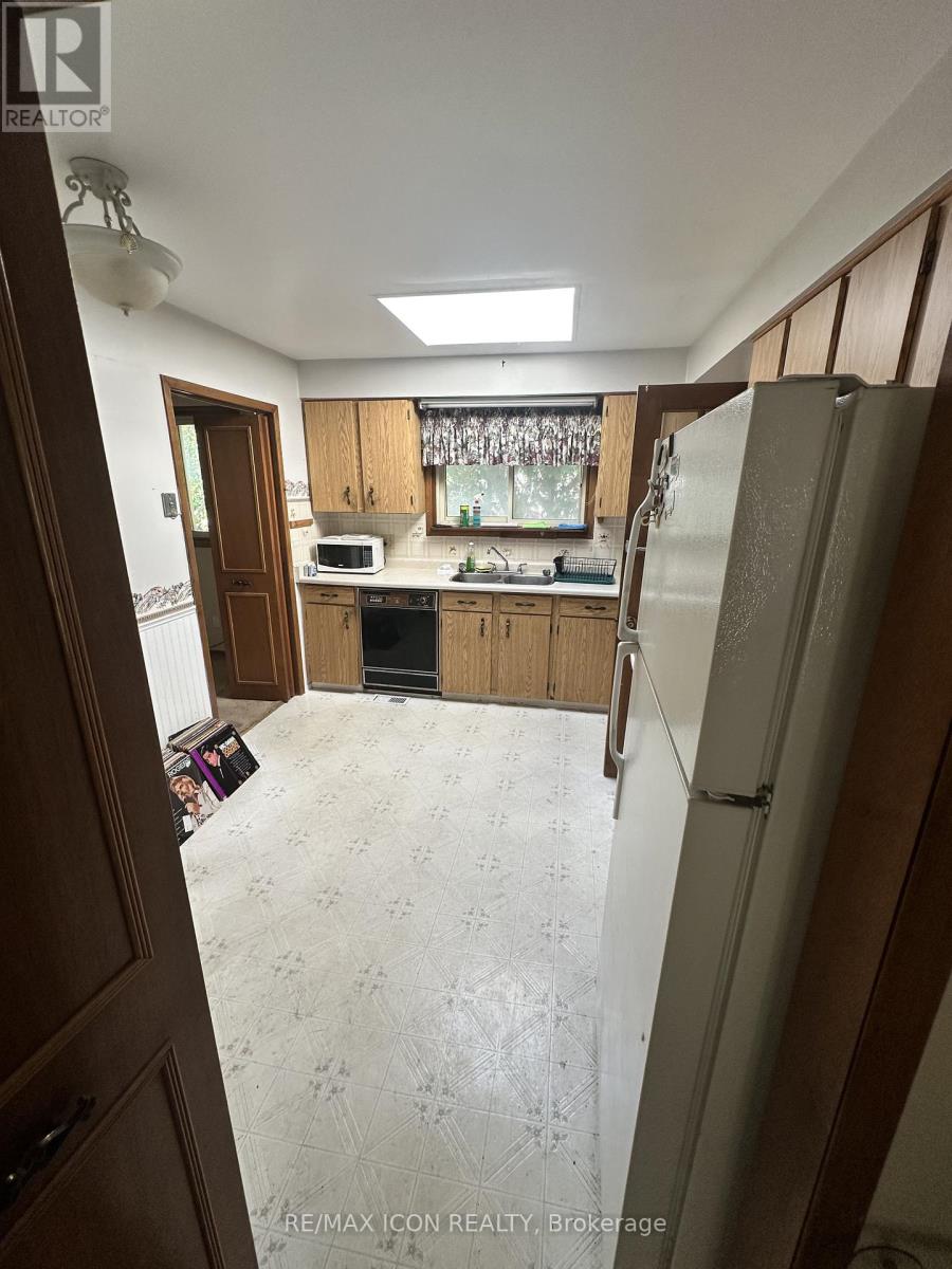 114 Archer Crescent, London South, Ontario  N6E 2A5 - Photo 15 - X12627662