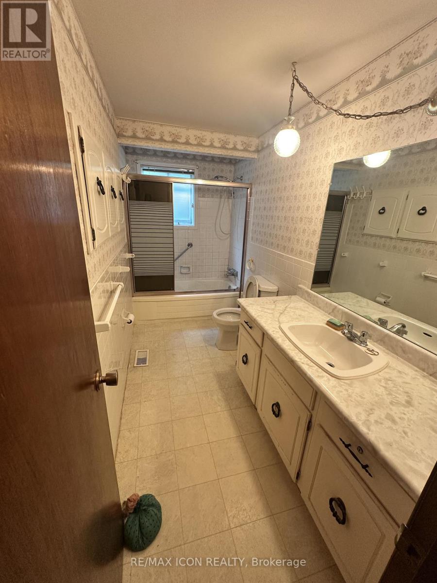 114 Archer Crescent, London South, Ontario  N6E 2A5 - Photo 17 - X12627662