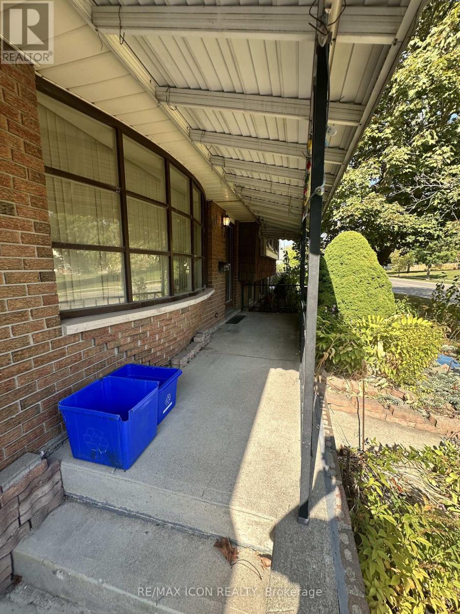 114 Archer Crescent, London South, Ontario  N6E 2A5 - Photo 5 - X12627662