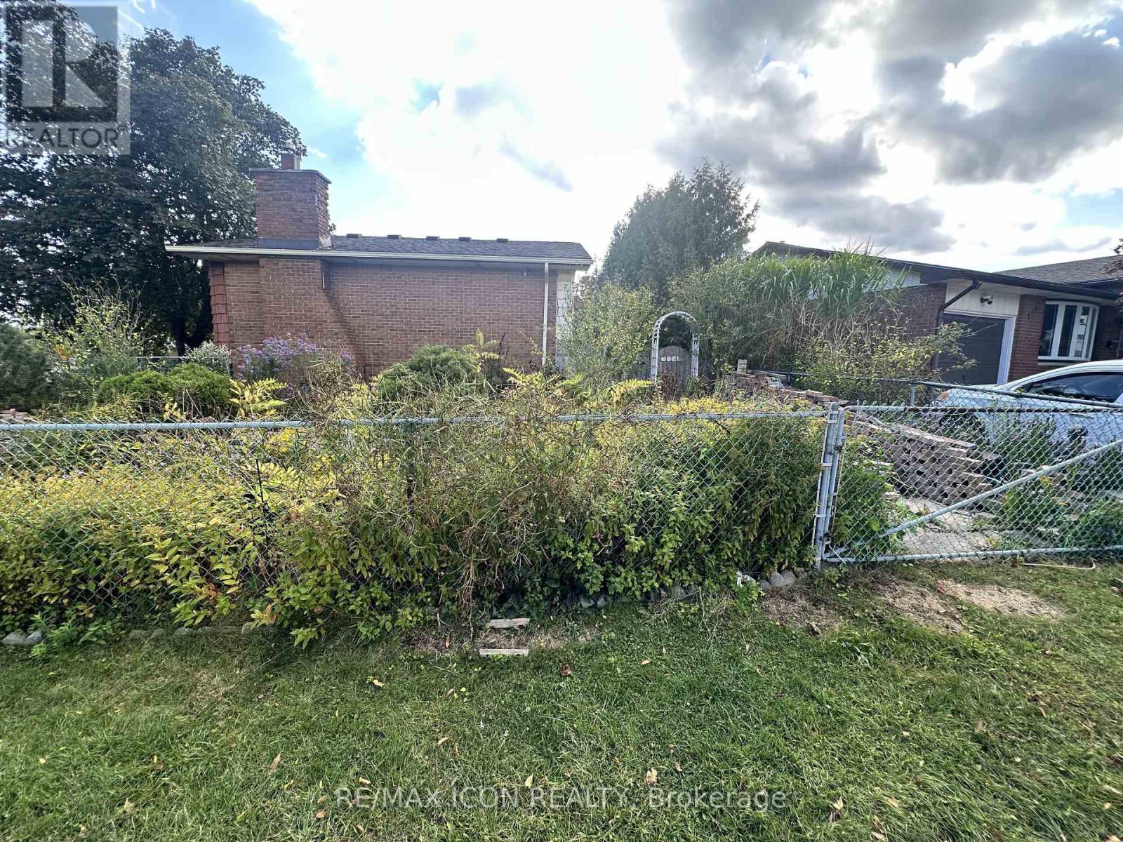 114 Archer Crescent, London South, Ontario  N6E 2A5 - Photo 8 - X12627662