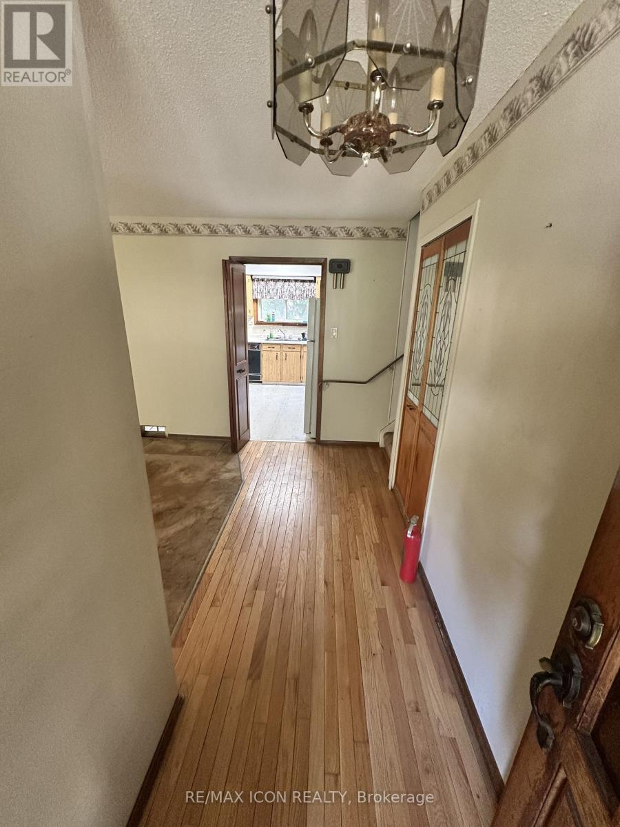 114 Archer Crescent, London South, Ontario  N6E 2A5 - Photo 9 - X12627662