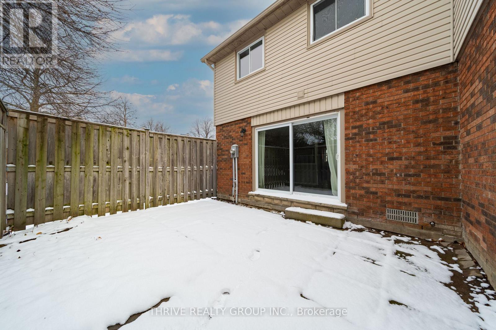 82 - 1330 Jalna Boulevard, London South, Ontario N6E 2H7 - Photo 4 - X12627800