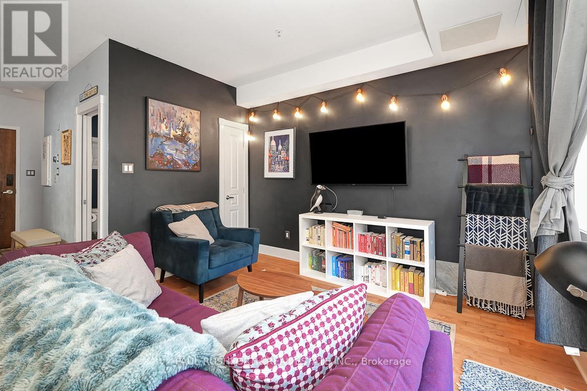 B303 - 124 Guigues Avenue, Ottawa, Ontario  K1N 5H7 - Photo 4 - X12627688