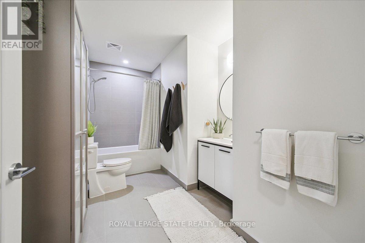 1901 - 385 Winston Road, Grimsby, Ontario L3M 4E8 - Photo 11 - X12627608