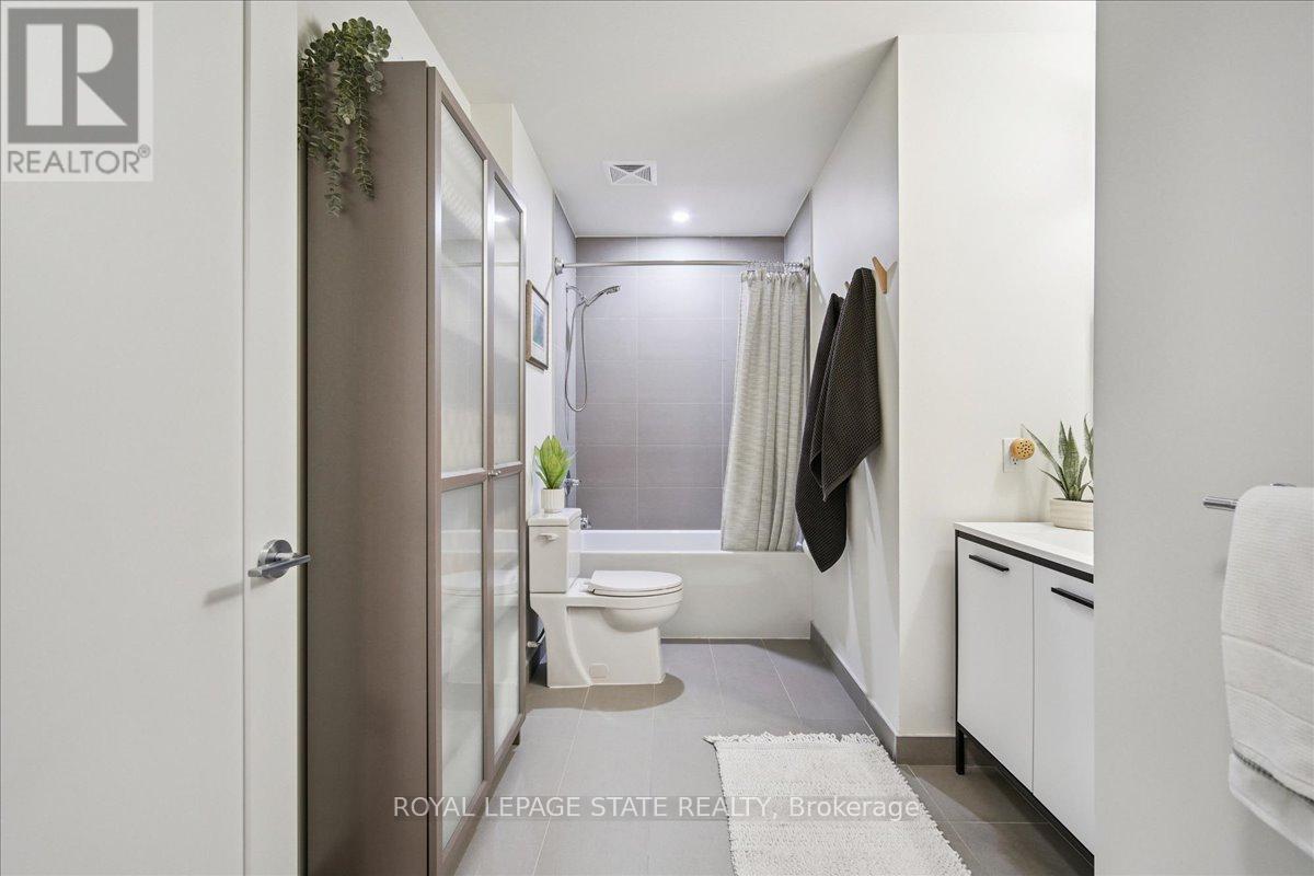 1901 - 385 Winston Road, Grimsby, Ontario L3M 4E8 - Photo 12 - X12627608