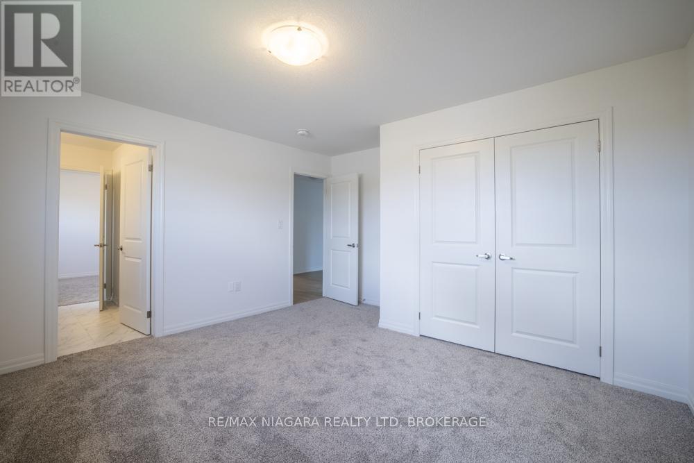 Main - 158 Hillcrest Road, Port Colborne (Main Street), Ontario  L3K 6E4 - Photo 15 - X12627716