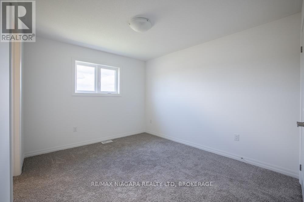 Main - 158 Hillcrest Road, Port Colborne (Main Street), Ontario  L3K 6E4 - Photo 21 - X12627716