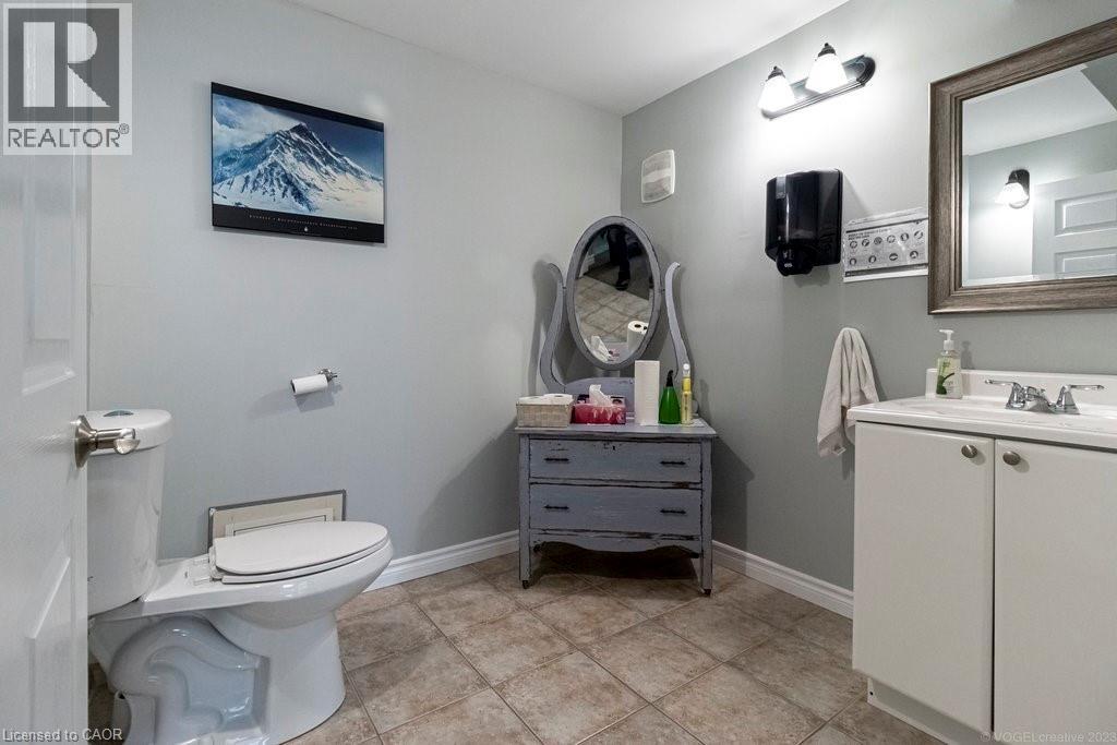 868 King Street W, Hamilton, Ontario  L8S 1K3 - Photo 12 - 40769742