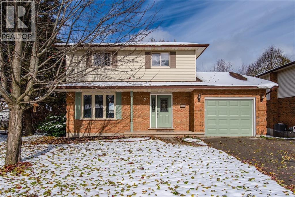 7 Campbell Place, Wellesley, Ontario N0B 2T0 - Photo 1 - 40786697