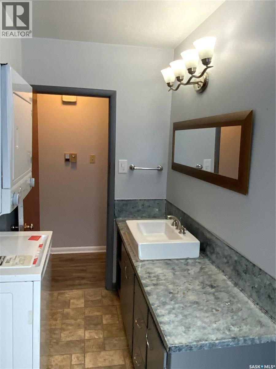 1320 J Avenue N, Saskatoon, Saskatchewan  S7L 2L8 - Photo 11 - SK025523