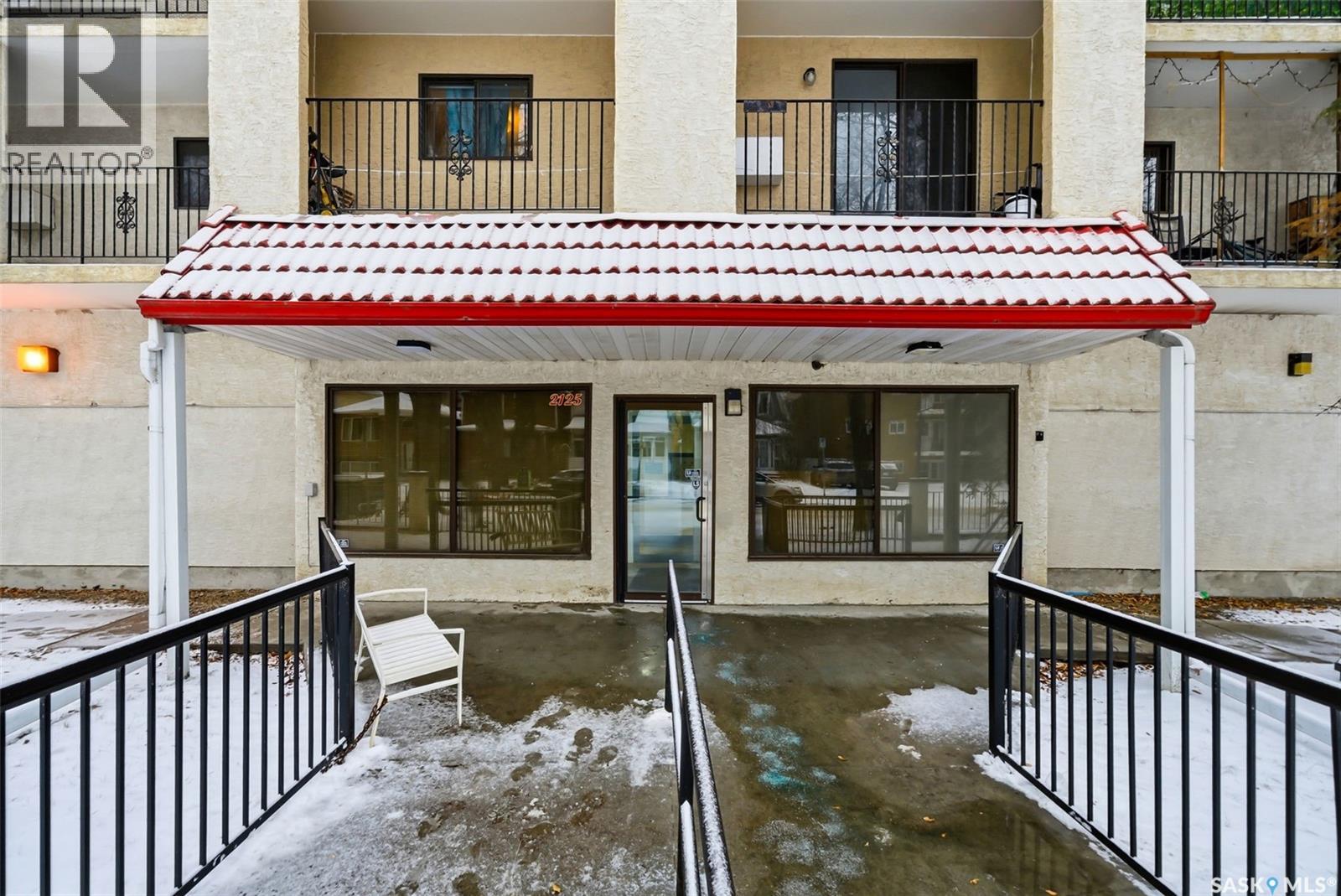 213 2125 Osler Street, Regina, Saskatchewan  S4P 4G7 - Photo 2 - SK025521