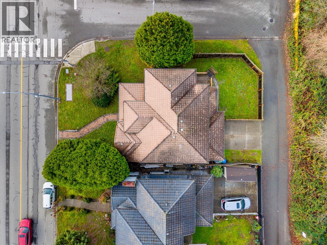 887 Riverside Drive, Port Coquitlam, British Columbia  V3B 7T6 - Photo 35 - R3073055