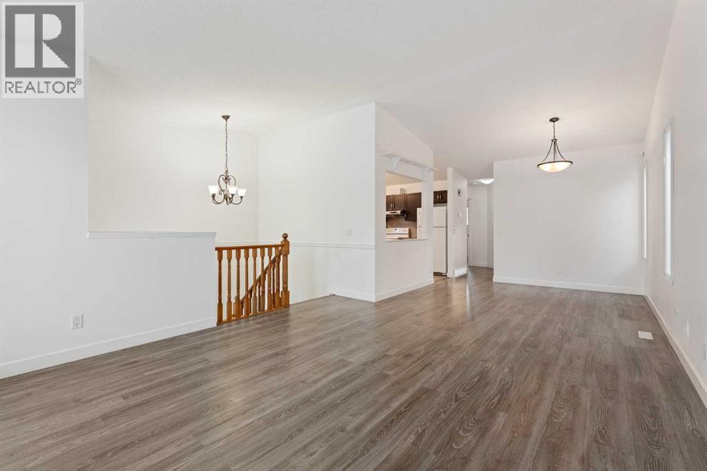 15 Shawinigan Rise Sw, Calgary, Alberta  T2Y 1Z7 - Photo 3 - A2274256