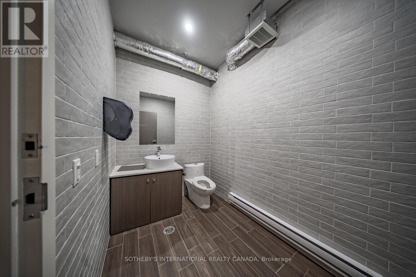 31 Elm Street, Toronto, Ontario  M5G 1H1 - Photo 27 - C12627794