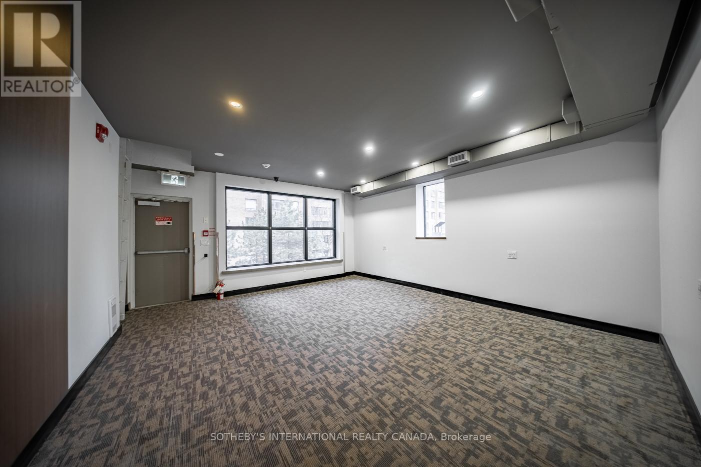 31 Elm Street, Toronto, Ontario  M5G 1H1 - Photo 28 - C12627794