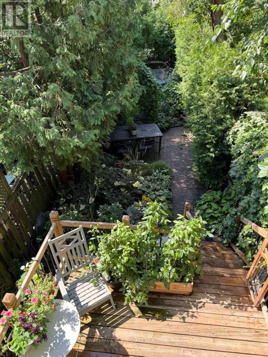 388 Ashdale Avenue, Toronto, Ontario  M4L 2Z2 - Photo 6 - E12627670