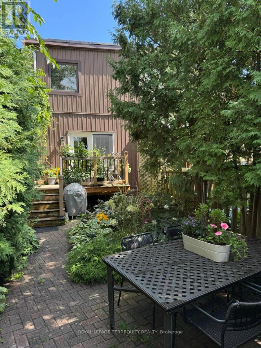 388 Ashdale Avenue, Toronto, Ontario  M4L 2Z2 - Photo 7 - E12627670