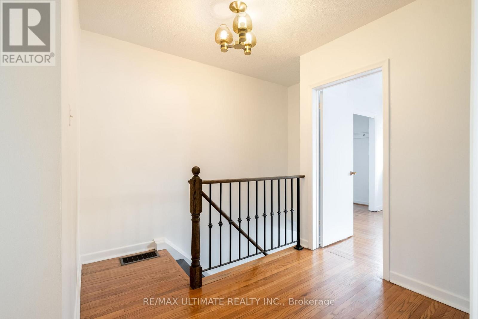 2 Egan Avenue, Toronto, Ontario  M4J 2Z3 - Photo 12 - E12627710