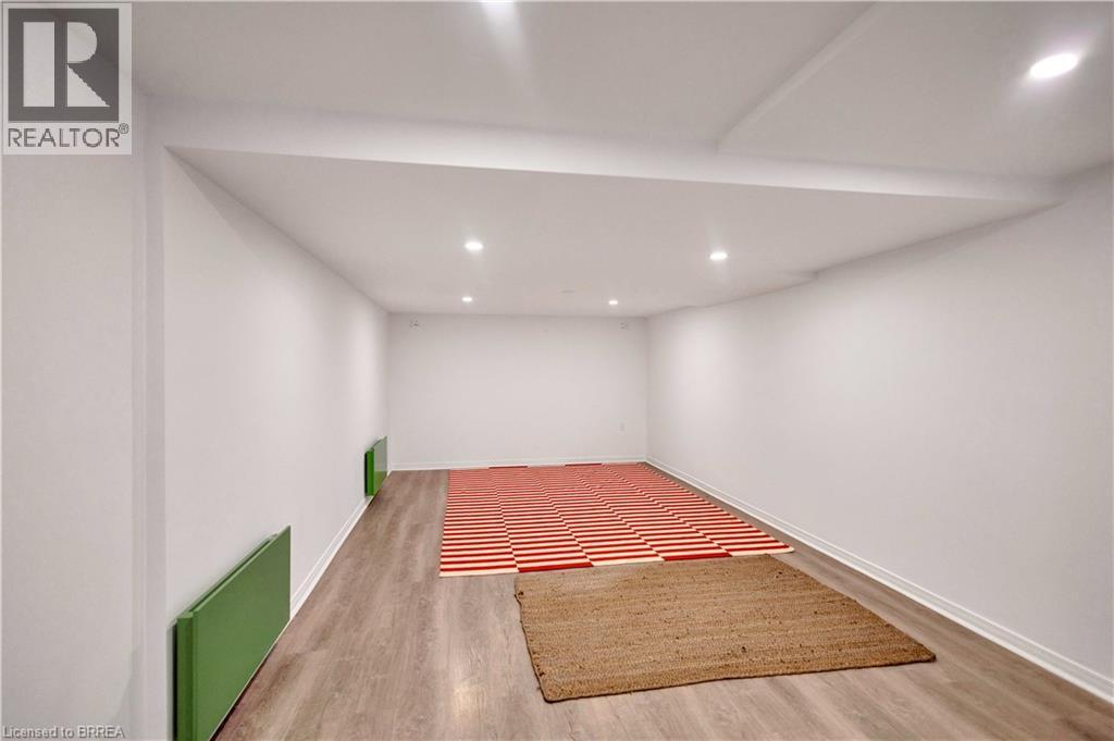 21 Riva Ridge, Brantford, Ontario  N3P 1S2 - Photo 36 - 40777469