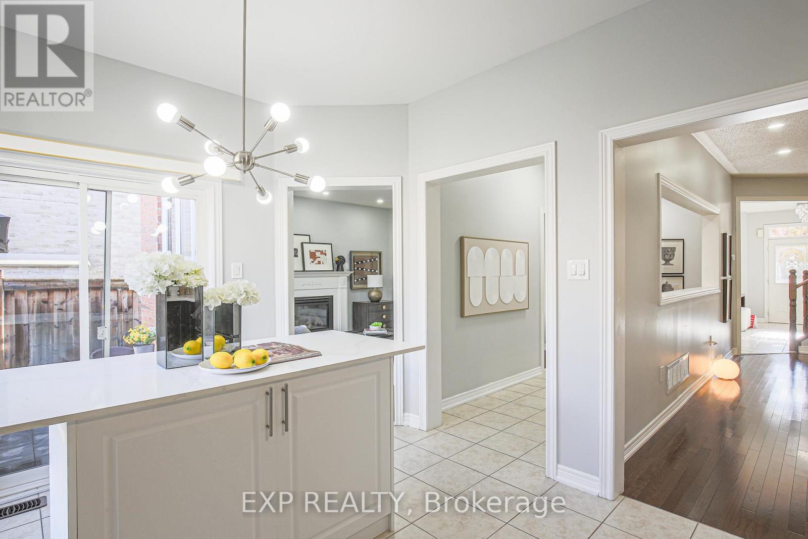 67 Pineforest Place, Markham, Ontario  L6E 2B1 - Photo 13 - N12627690