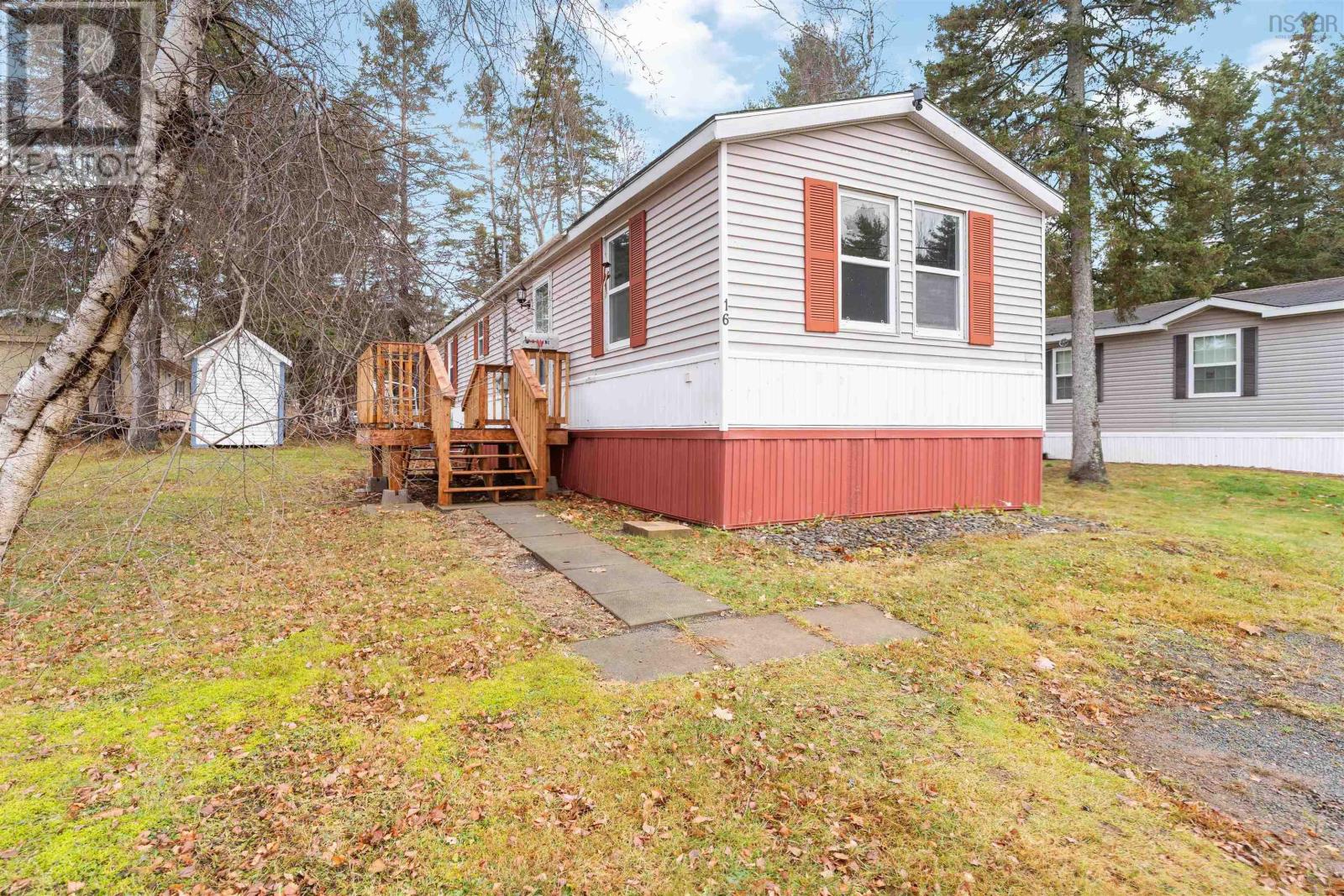 16 Maple Leaf Drive, New Minas, Nova Scotia