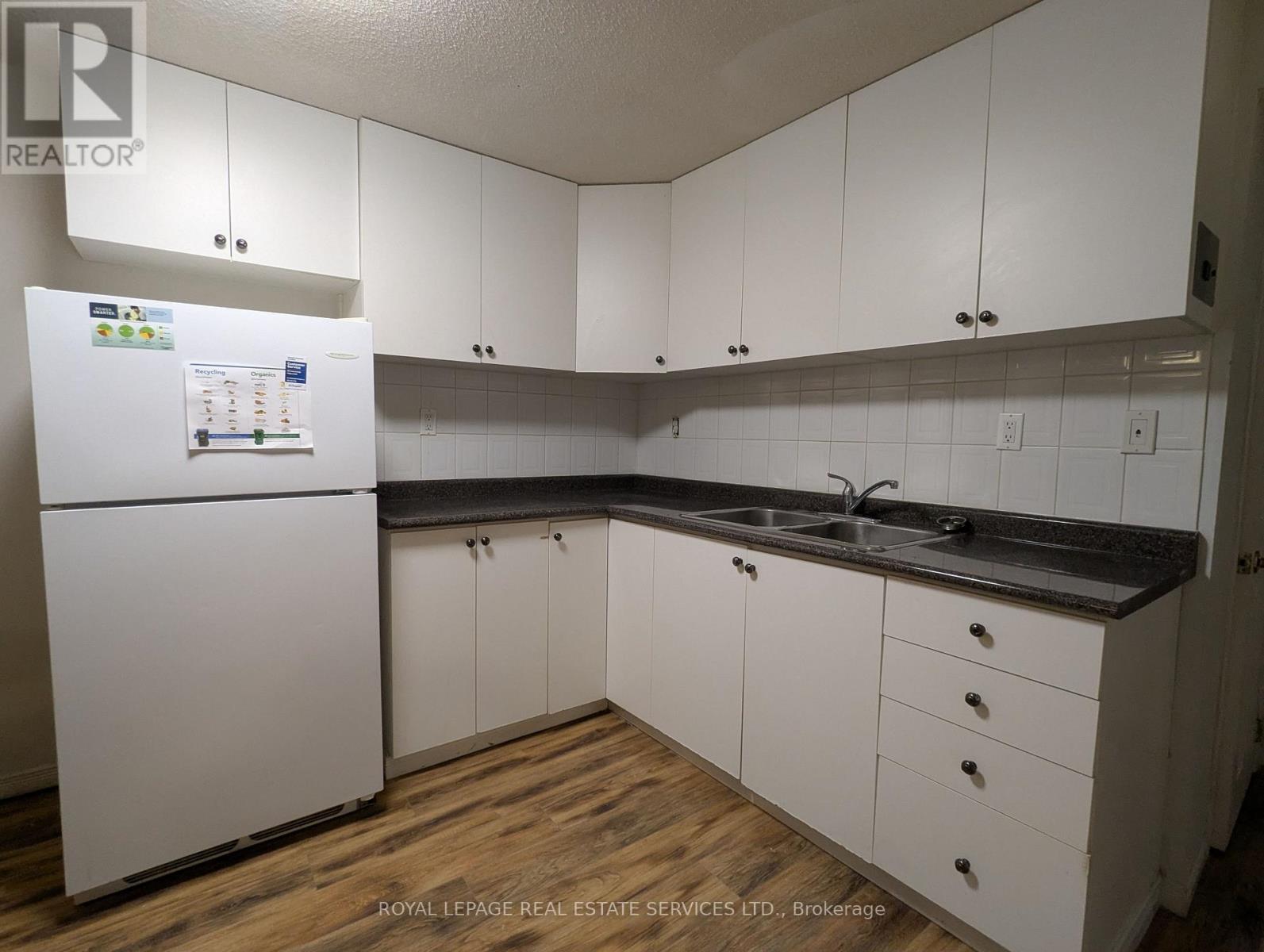 Bsmt - 6053 Leeside Crescent, Mississauga, Ontario  L5M 5K6 - Photo 6 - W12627674