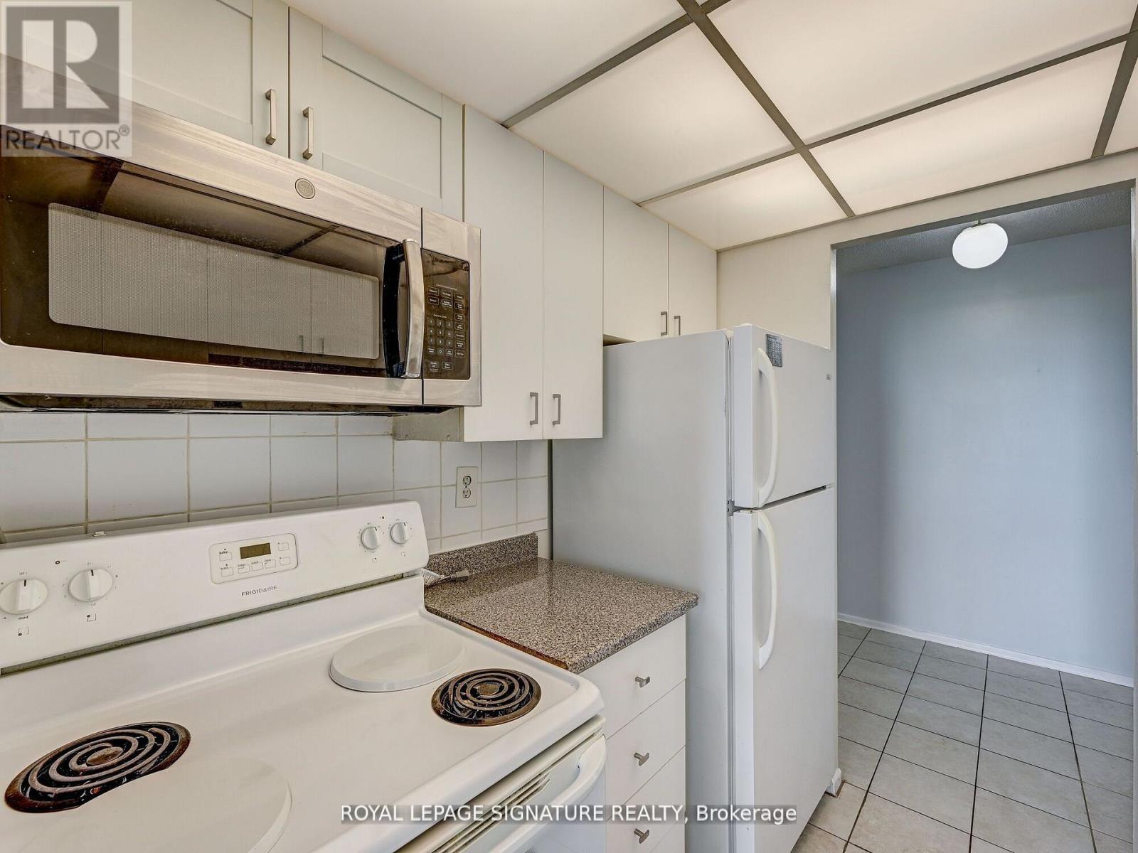 1411 - 4 Lisa Street, Brampton, Ontario  L6T 4B6 - Photo 8 - W12627692