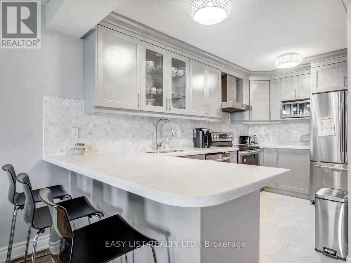 601 - 40 Panorama Court, Toronto, Ontario  M9V 4M1 - Photo 4 - W12627718