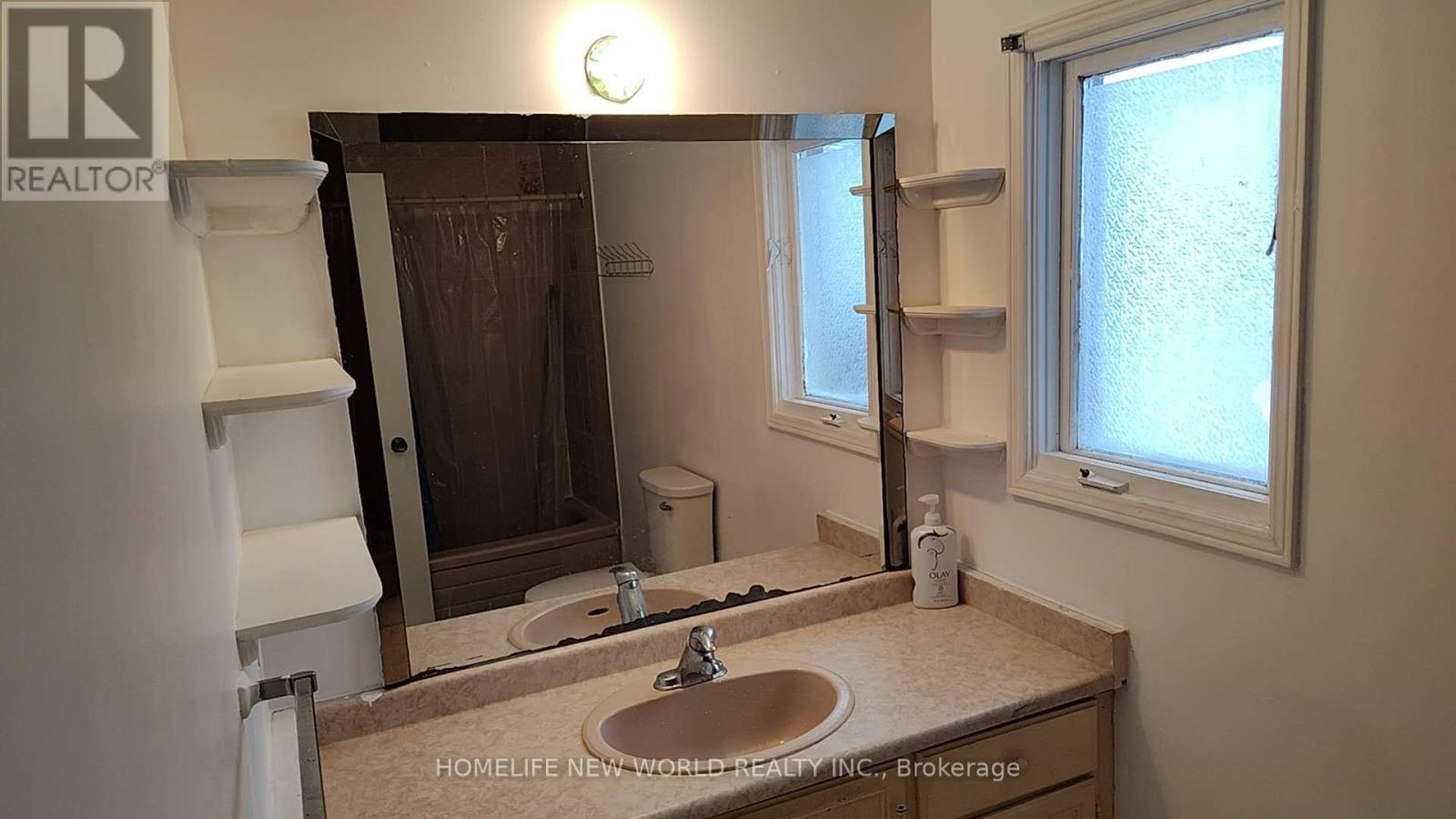 3rd Bedroom - 3050 Olympus Mews, Mississauga, Ontario  L5N 4V7 - Photo 11 - W12627722