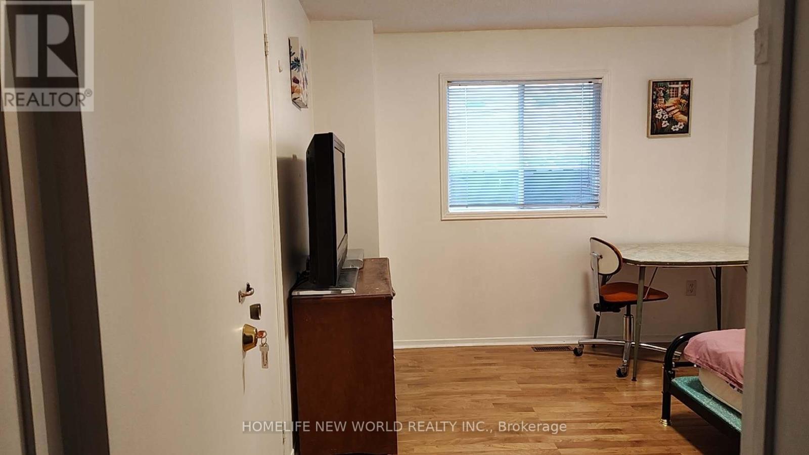 3rd Bedroom - 3050 Olympus Mews, Mississauga, Ontario  L5N 4V7 - Photo 2 - W12627722