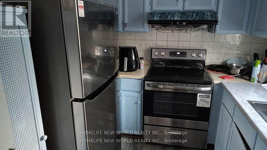 3rd Bedroom - 3050 Olympus Mews, Mississauga, Ontario  L5N 4V7 - Photo 6 - W12627722