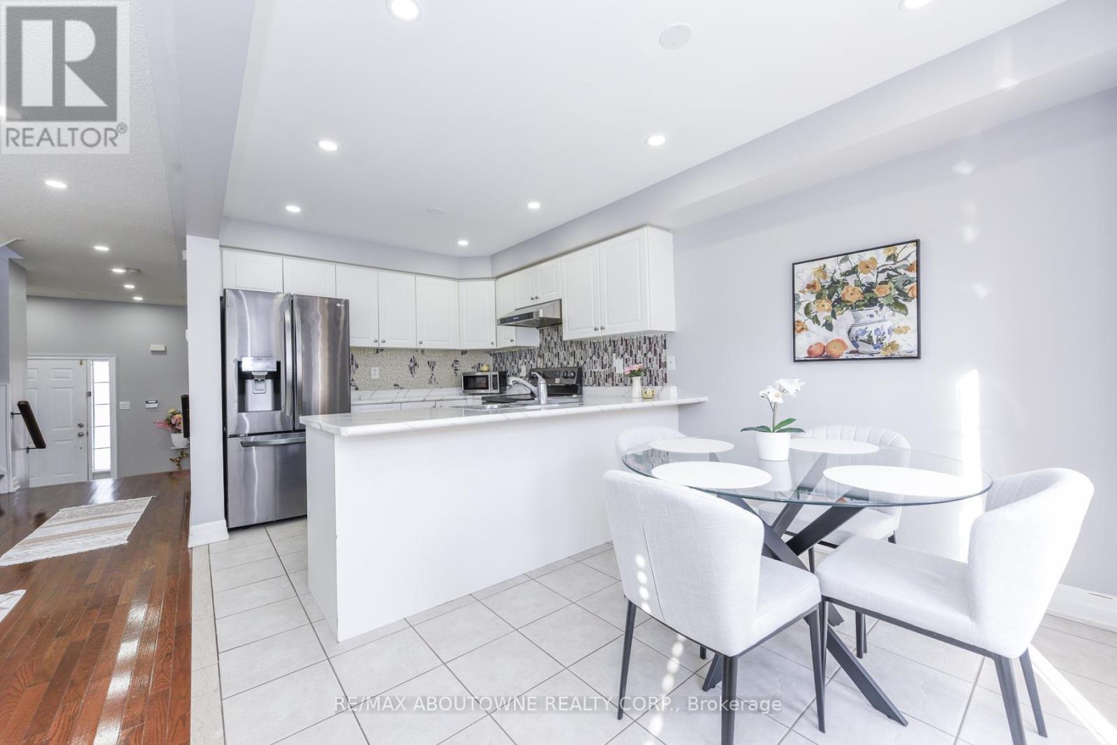 32 Lockheed Crescent, Brampton, Ontario  L7A 3G2 - Photo 20 - W12627764