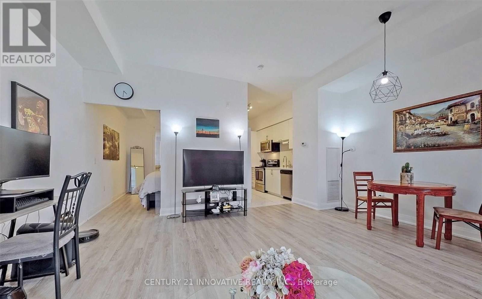 227 - 2800 Keele Street, Toronto, Ontario  M3M 0B8 - Photo 4 - W12627786